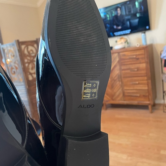 Oxford Dress Shoes - Picture 4 of 4